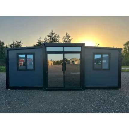 Wohncontainer Tiny House Luxe Schwarz